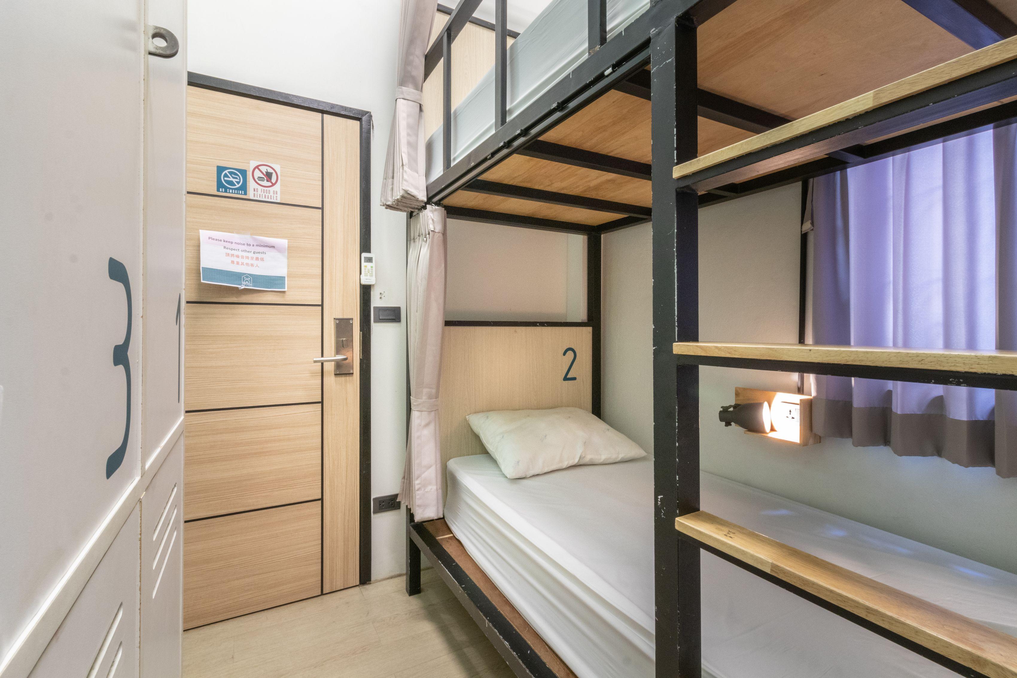 Bunny Burrow Hostel Бангкок Екстер'єр фото