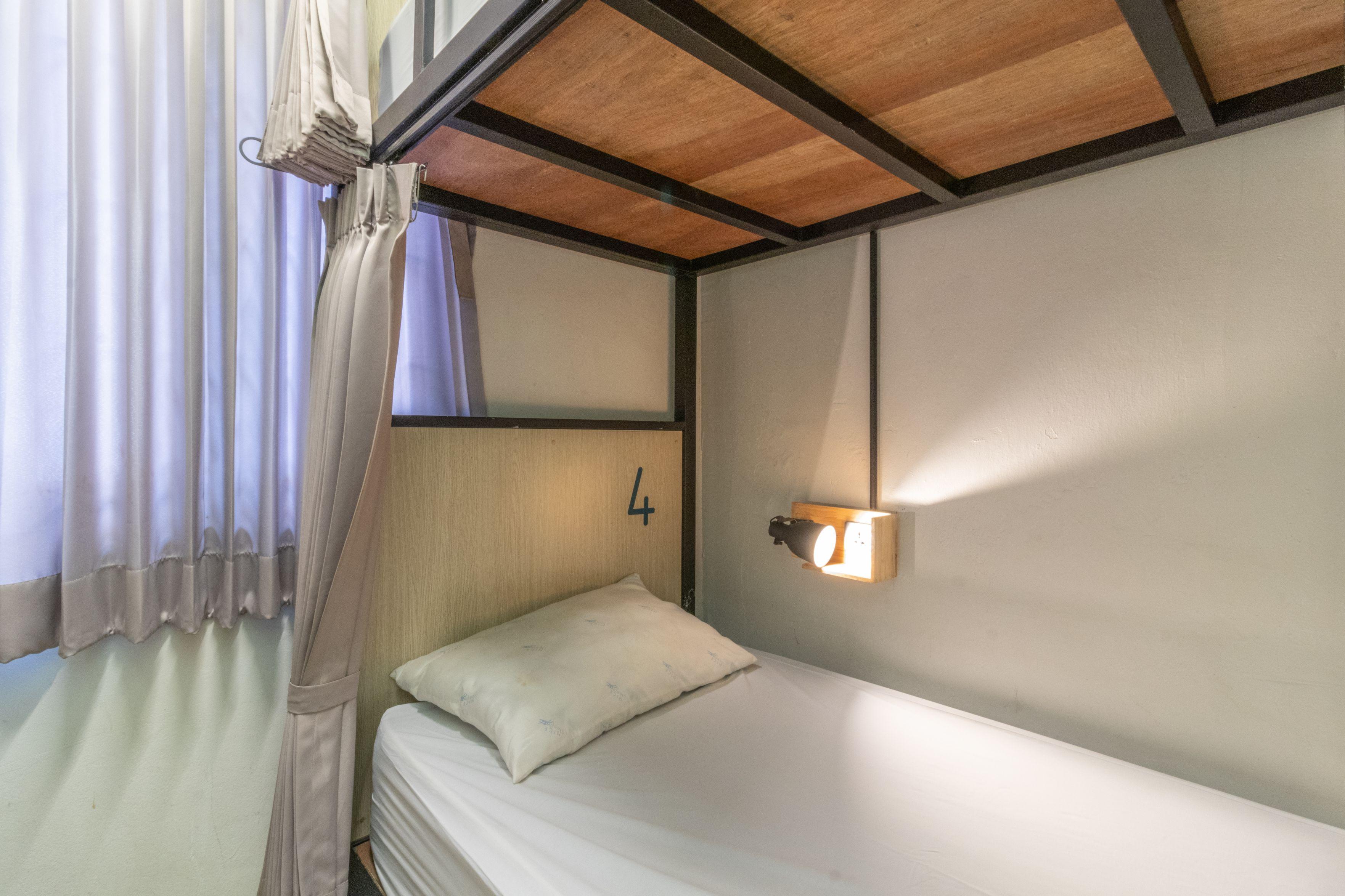 Bunny Burrow Hostel Бангкок Екстер'єр фото