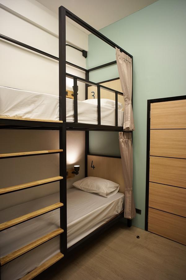 Bunny Burrow Hostel Бангкок Екстер'єр фото