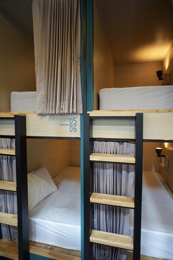 Bunny Burrow Hostel Бангкок Екстер'єр фото