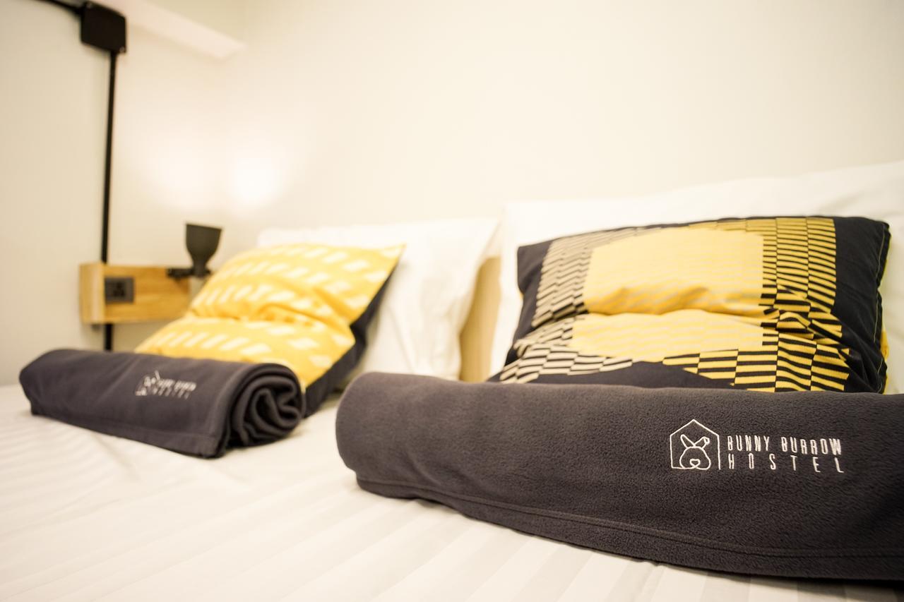 Bunny Burrow Hostel Бангкок Екстер'єр фото