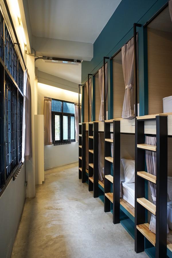 Bunny Burrow Hostel Бангкок Екстер'єр фото