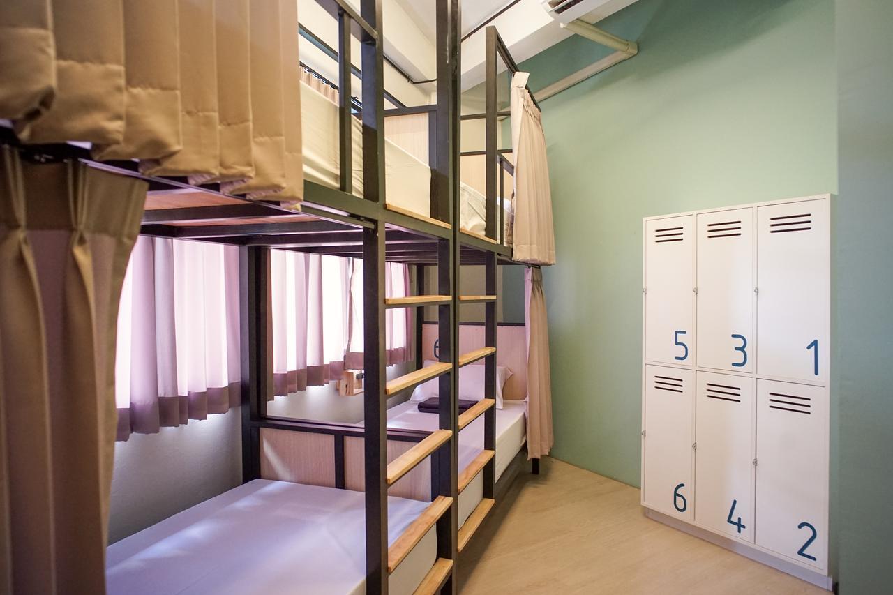 Bunny Burrow Hostel Бангкок Екстер'єр фото