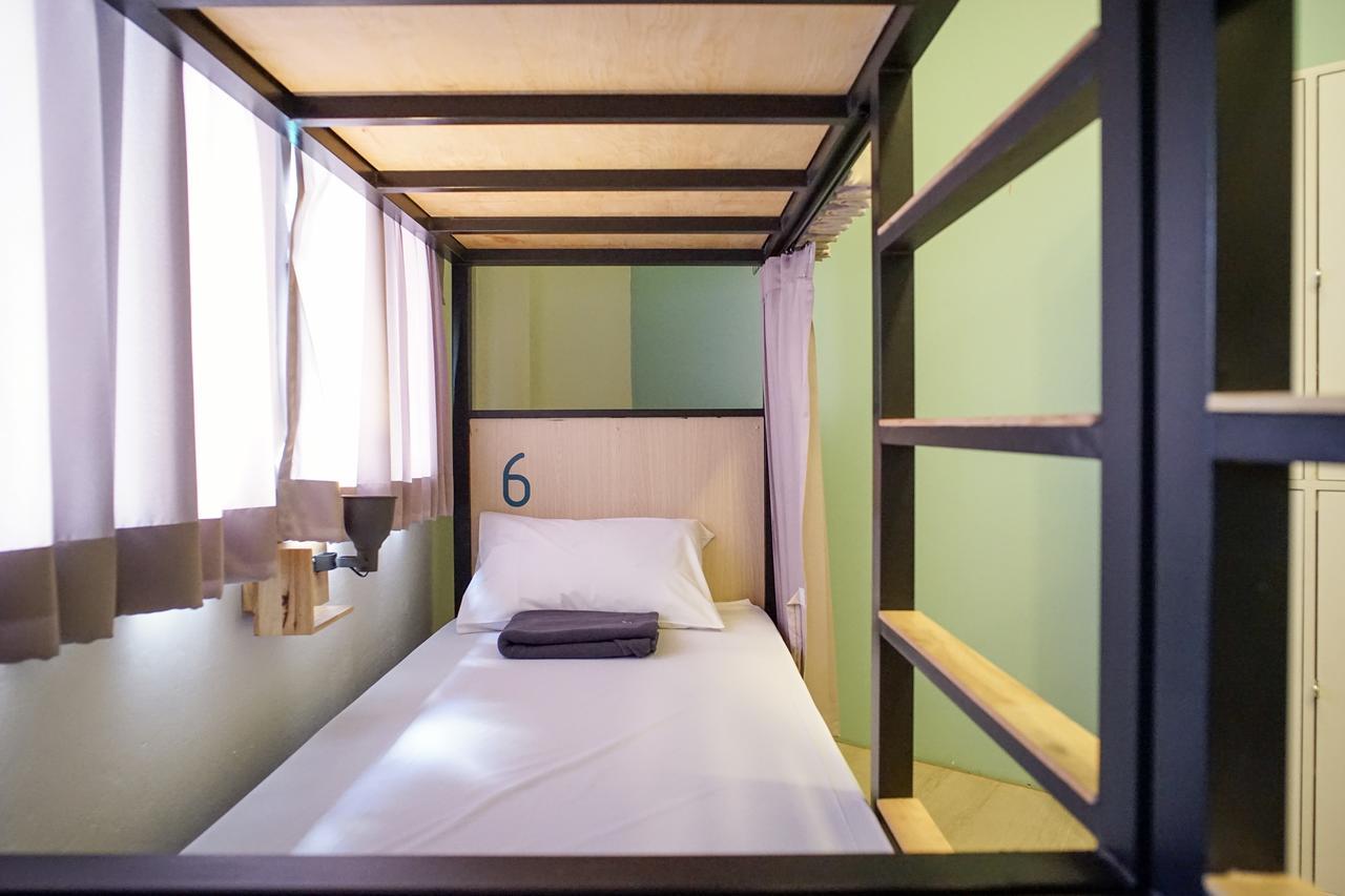 Bunny Burrow Hostel Бангкок Екстер'єр фото