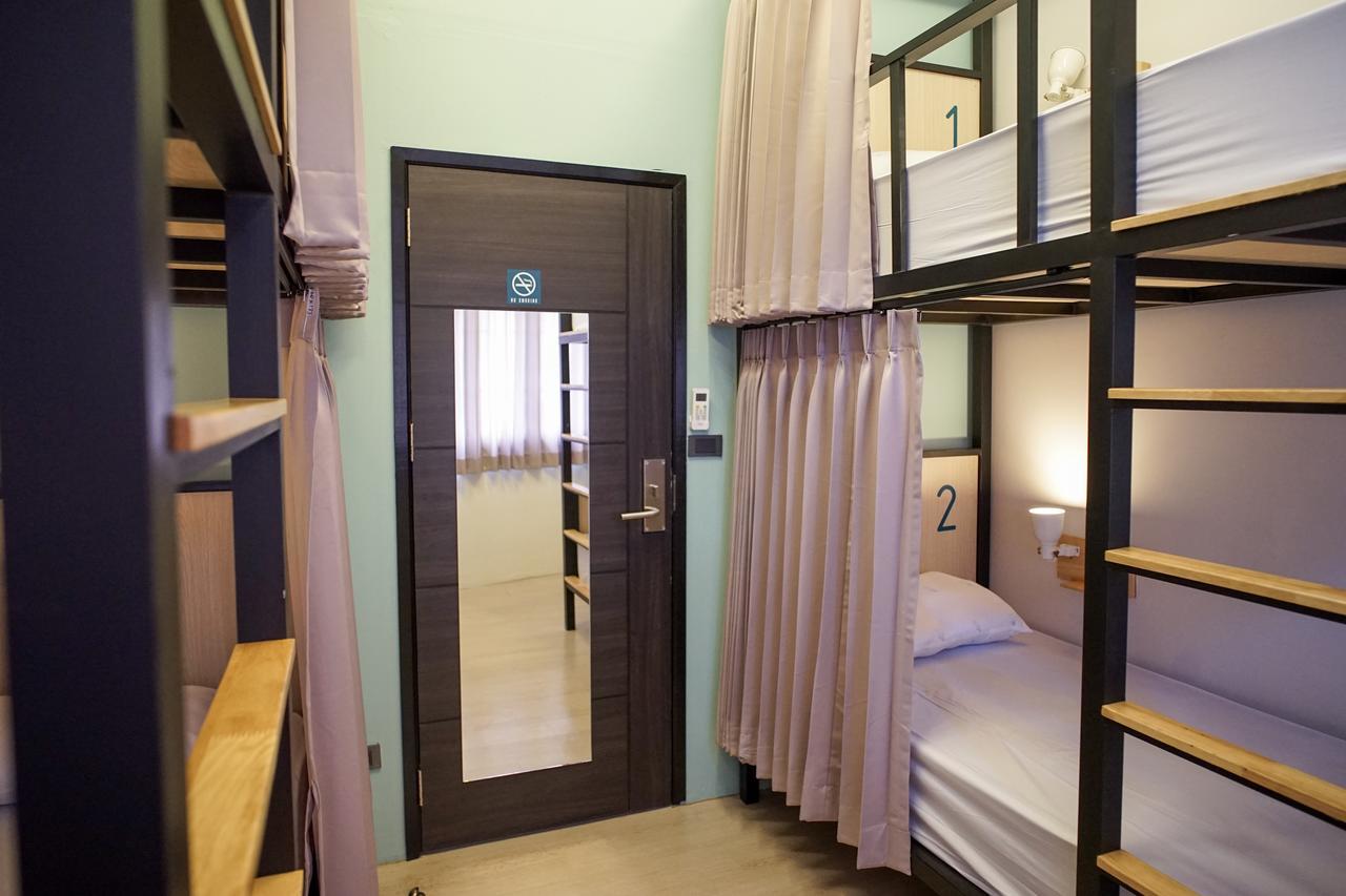 Bunny Burrow Hostel Бангкок Екстер'єр фото